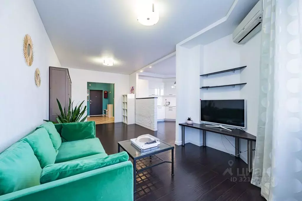 2-к кв. Свердловская область, Екатеринбург ул. Бажова, 68 (68.0 м) - Фото 1