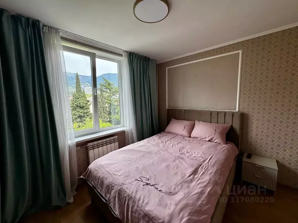 2-к кв. Крым, Ялта ул. Тренева, 3 (42.0 м) - Фото 0