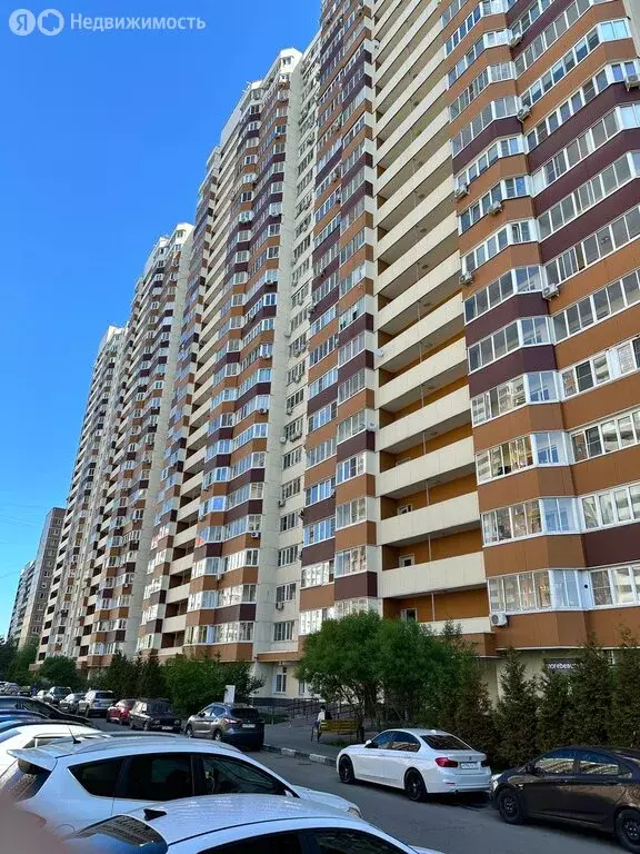 2-комнатная квартира: Реутов, Носовихинское шоссе, 27 (70 м) - Фото 1