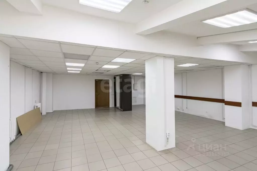 Офис в Тюменская область, Тюмень ул. Кирова, 40/38 (91 м) - Фото 1