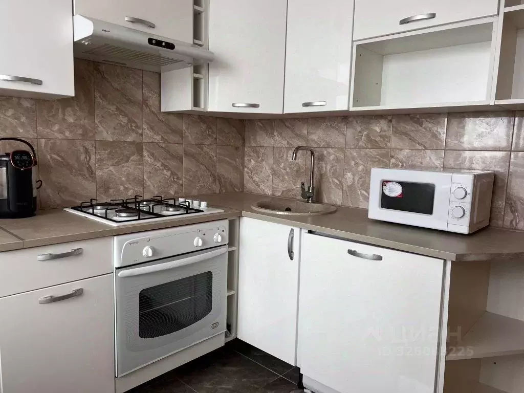 1-к кв. Брянская область, Брянск ул. Имени Н.М. Грибачева, 3 (35.0 м) - Фото 2