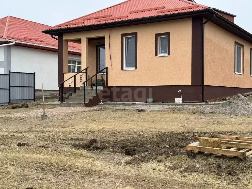 Дом в Крым, Симферопольский район, с. Доброе ул. Мерхамет (100 м) - Фото 0