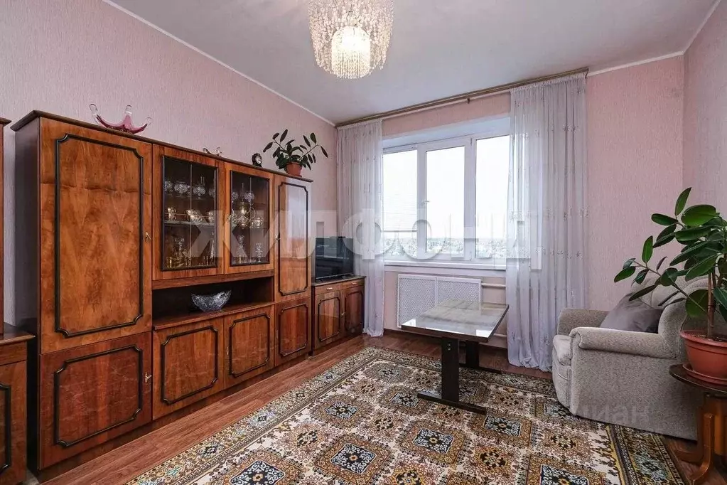 3-к кв. Новосибирская область, Новосибирск ул. Жуковского, 97 (65.0 м) - Фото 0