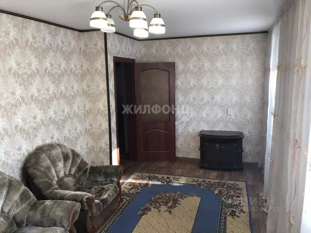 3-к кв. Хакасия, Усть-Абакан рп ул. Волкова, 8 (63.7 м) - Фото 1