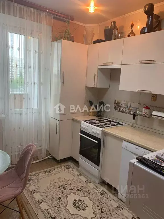 2-к кв. Белгородская область, Белгород ул. Есенина, 44 (57.0 м) - Фото 1