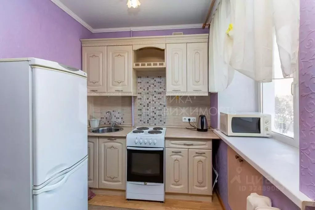 1-к кв. Тюменская область, Тюмень ул. Республики, 156 (33.0 м) - Фото 1