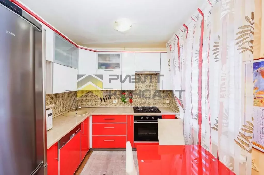 3-к кв. Омская область, Омск ул. Петра Осминина, 11 (59.6 м) - Фото 1