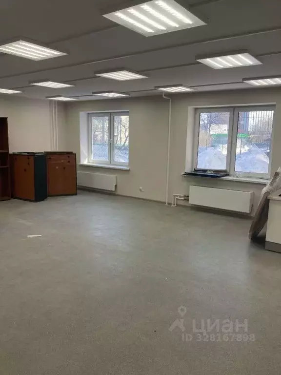 Помещение свободного назначения в Самарская область, Тольятти ул. ... - Фото 1