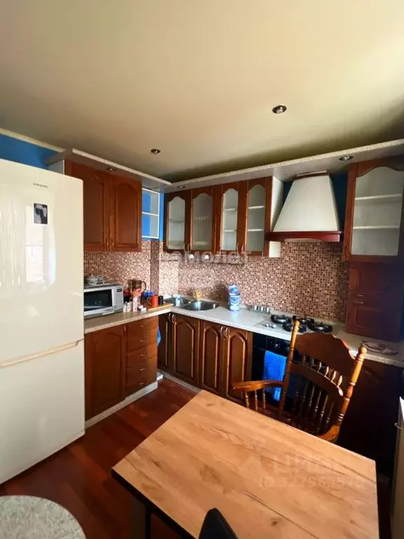 3-к кв. Самарская область, Сызрань ул. Дзержинского, 33 (60.7 м) - Фото 1