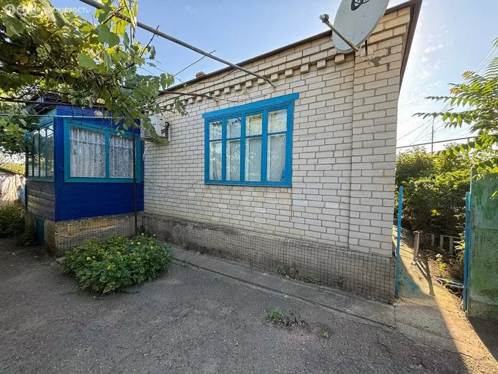 Дом в Новоалександровск, улица Калинина (90 м) - Фото 0