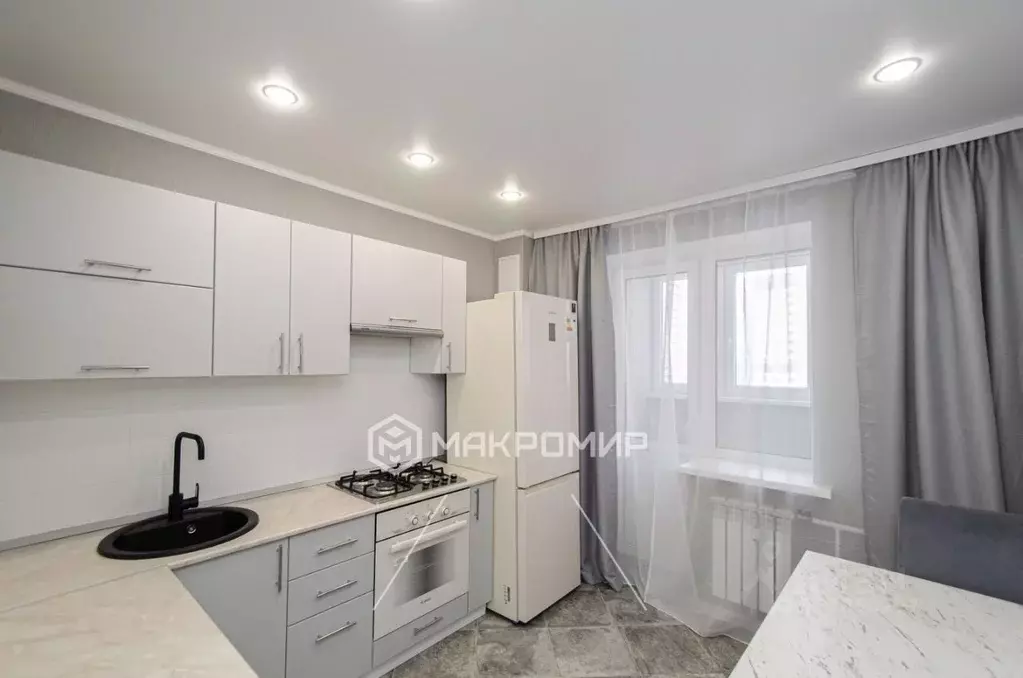 1-к кв. Брянская область, Брянск ул. Имени О.Н. Строкина, 1 (42.0 м) - Фото 0