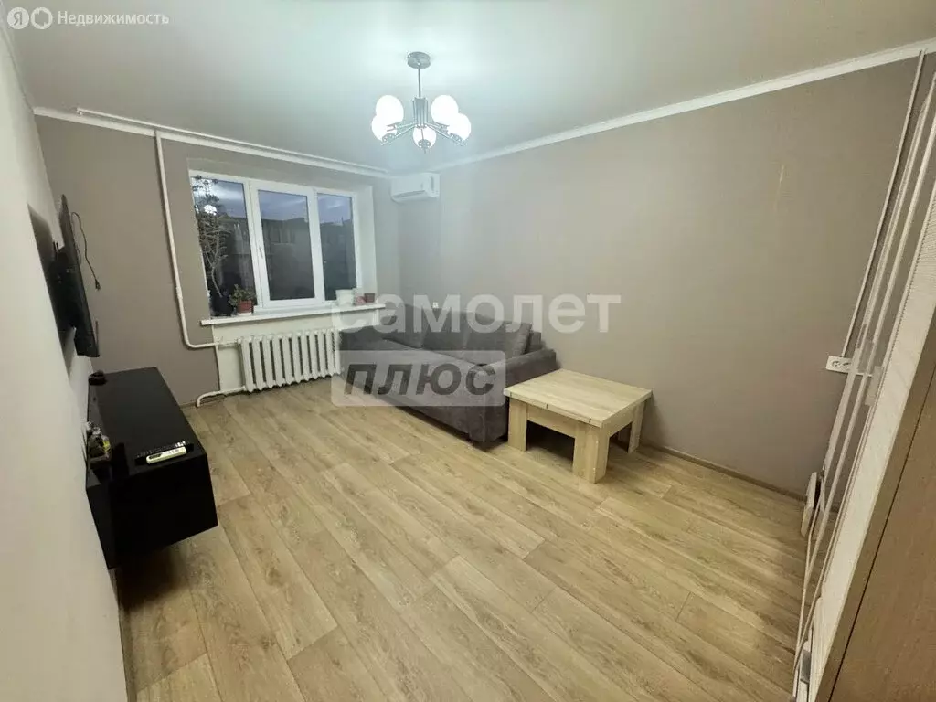 2-комнатная квартира: Астрахань, Хибинская улица, 45к5 (43 м) - Фото 1