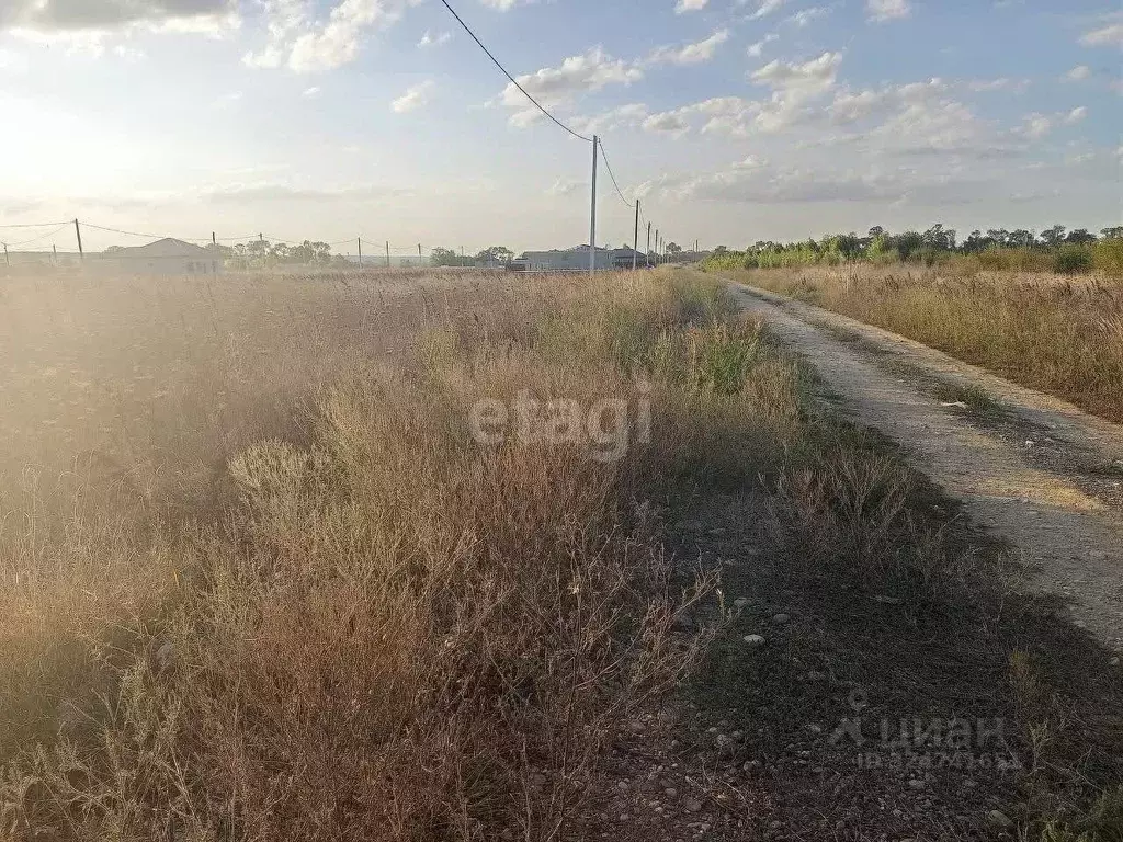Участок в Адыгея, Майкоп городской округ, Гавердовский хут. пер. ... - Фото 1