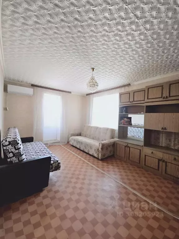 3-к кв. Ростовская область, Ростов-на-Дону Футбольная ул., 8 (65.0 м) - Фото 1