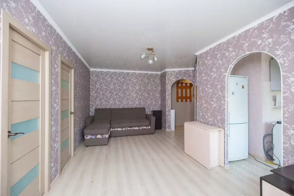 3-к кв. Оренбургская область, Оренбург просп. Гагарина, 2 (42.8 м) - Фото 1