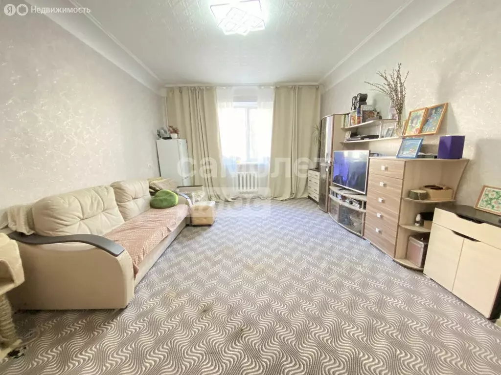 3-комнатная квартира: Среднеуральск, улица Дзержинского, 36 (84.6 м) - Фото 1