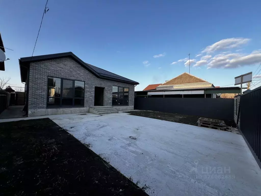 Дом в Адыгея, Тахтамукайский район, Яблоновский пгт проезд 2-й ... - Фото 2