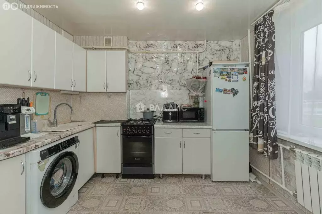 3-комнатная квартира: Радужный, 3-й квартал, 11 (63.2 м) - Фото 2