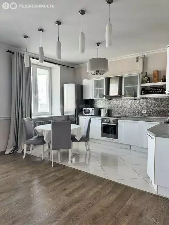 Квартира-студия: Челябинск, улица Воровского, 61Б (76 м) - Фото 1