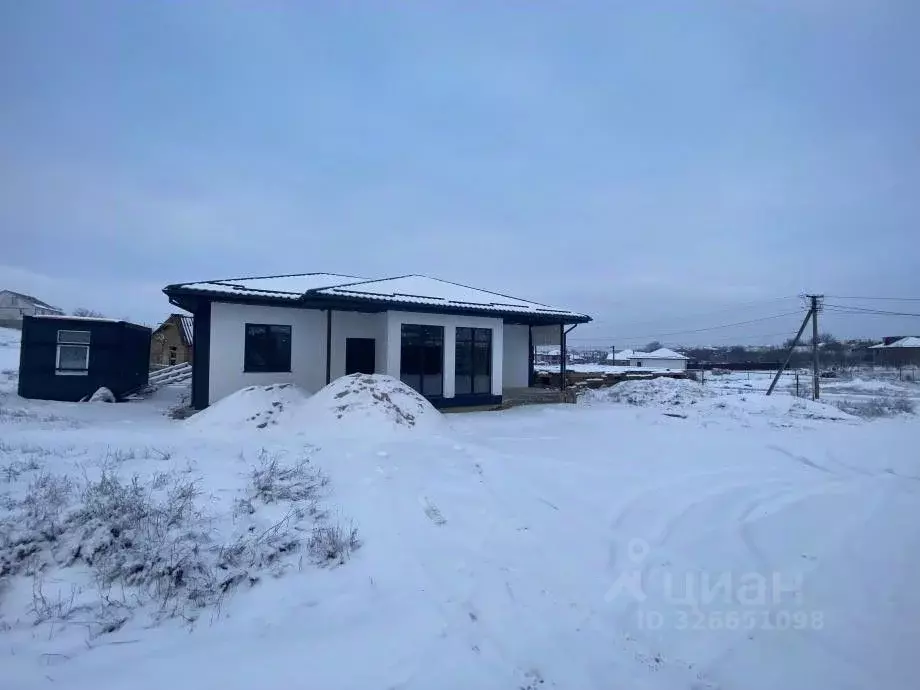 Дом в Крым, Симферопольский район, Добровское с/пос, с. Пионерское ... - Фото 2