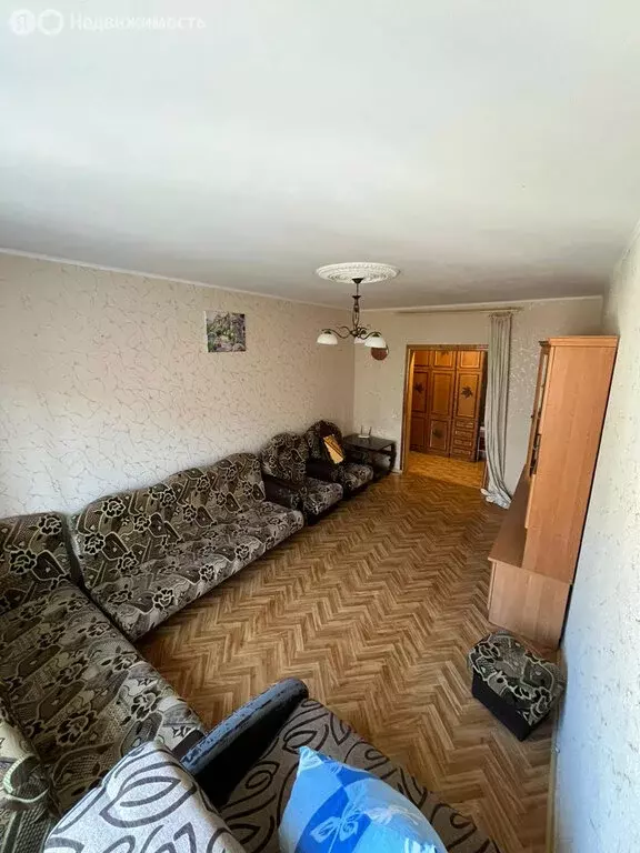 3-комнатная квартира: Симферополь, улица 60 лет Октября, 23 (62 м) - Фото 1