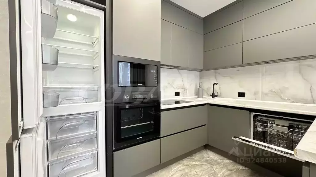 1-к кв. Тюменская область, Тюмень ул. Пожарных и Спасателей, 5 (40.9 ... - Фото 2