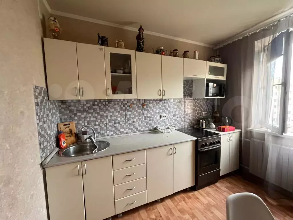 1-к. квартира, 40 м, 9/10 эт. - Фото 1