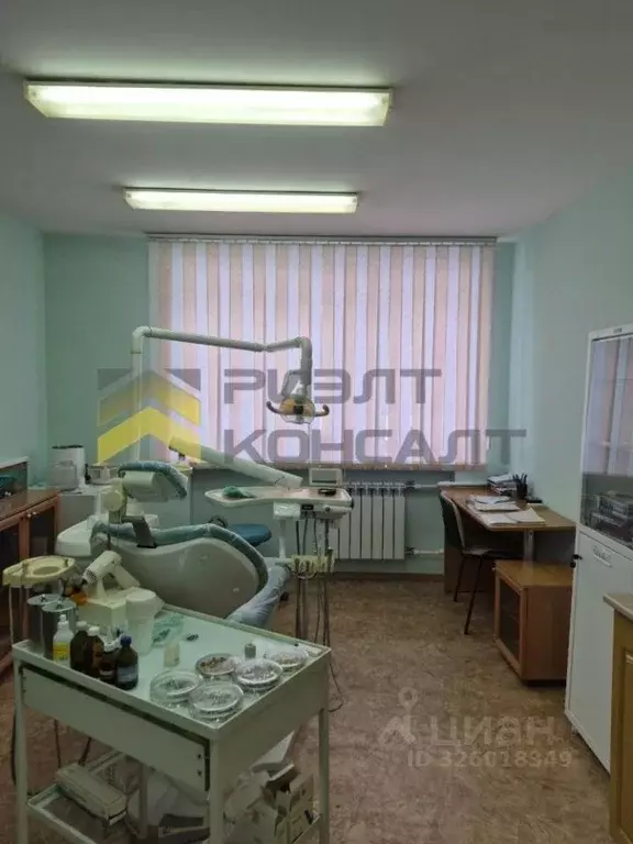 Помещение свободного назначения в Омская область, Омск ул. Петра ... - Фото 2