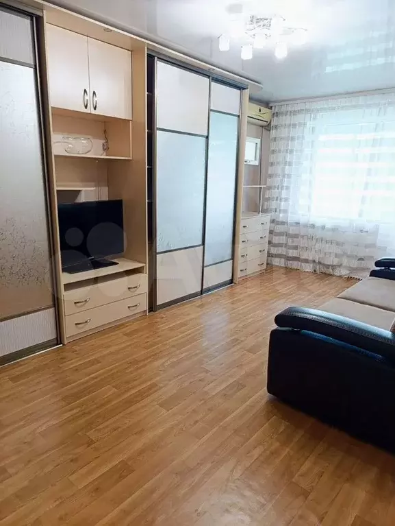 2-к. квартира, 55 м, 2/9 эт. - Фото 0