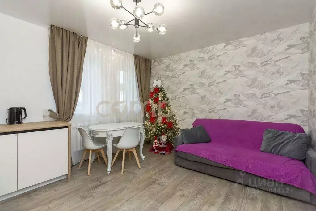 2-к кв. Тюменская область, Тюмень ул. Розы Люксембург, 12к2 (62.0 м) - Фото 1
