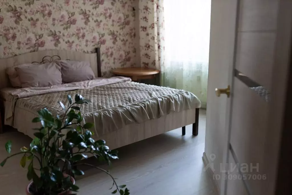 2-к кв. Удмуртия, Ижевск ул. Имени Татьяны Барамзиной, 5А (50.0 м) - Фото 0