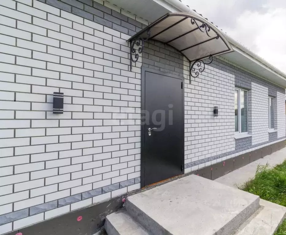 Дом в Тюменская область, Тюменский муниципальный округ, д. Падерина ... - Фото 1