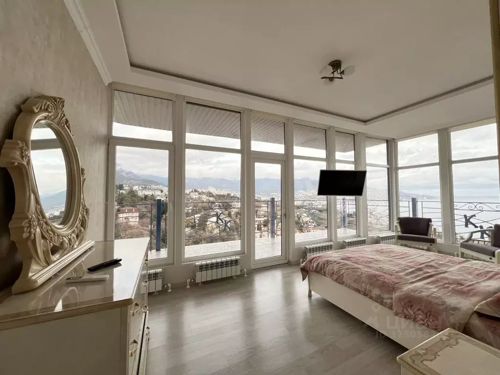 1-к кв. Крым, Ялта муниципальный округ, Ливадия пгт ул. Батурина, 15 ... - Фото 2