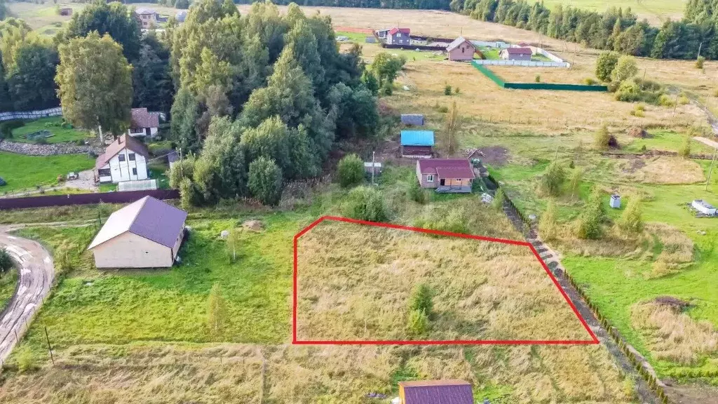 Участок в Ленинградская область, Приозерский район, Красноозерное ... - Фото 1