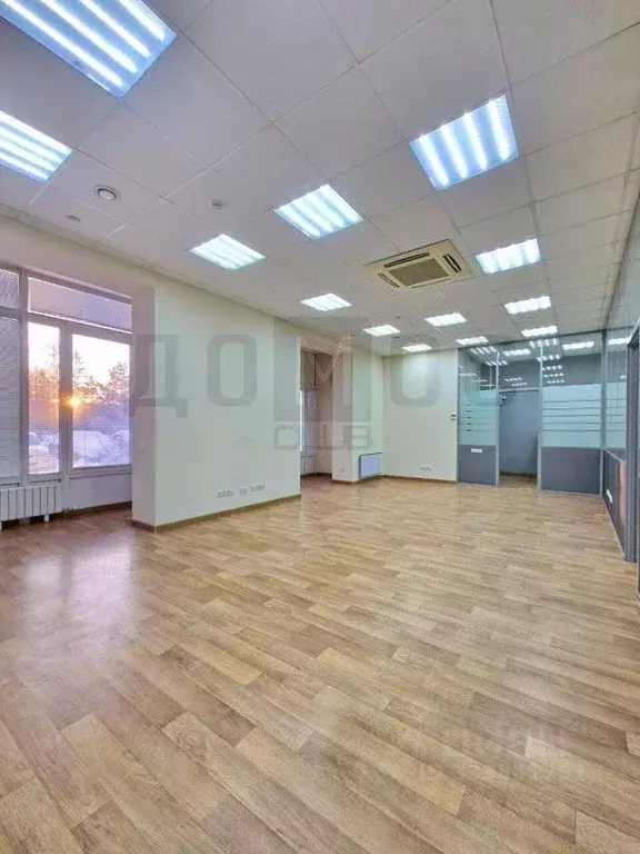 Офис в Свердловская область, Екатеринбург ул. Волгоградская, 86 (156 ... - Фото 1