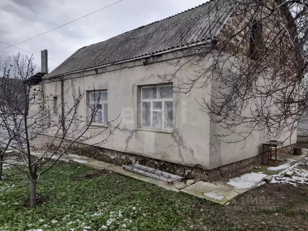 Дом в Крым, Бахчисарайский район, с. Долинное ул. Ленина, 17 (119 м) - Фото 1