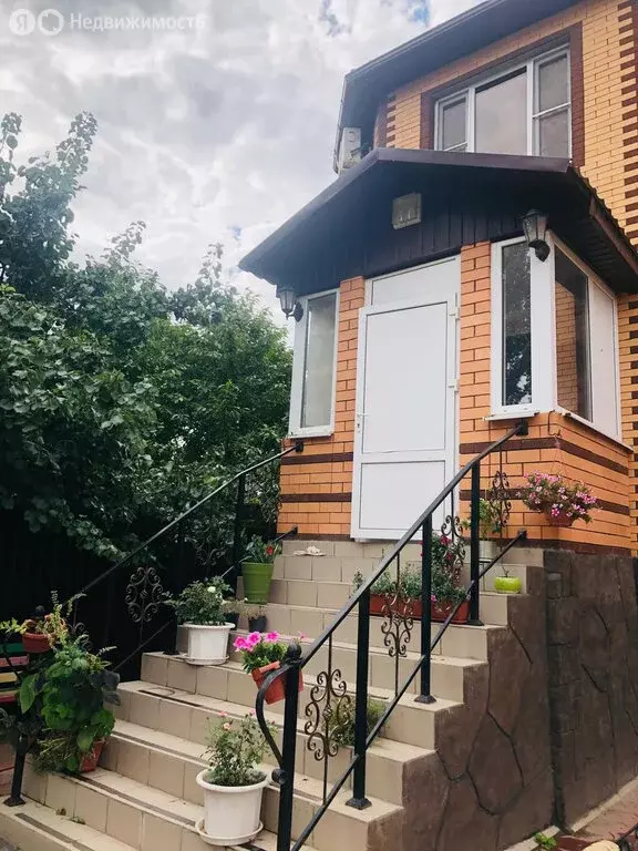 Дом в Астрахань, 2-я Лиственная улица (181 м) - Фото 1
