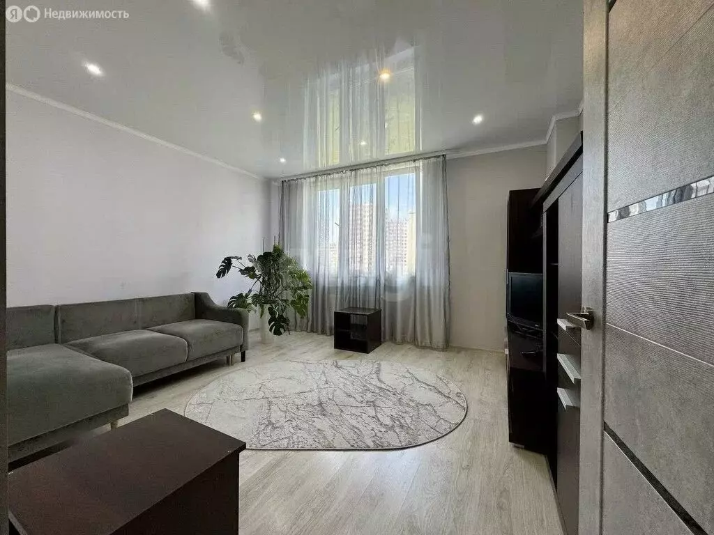 1-комнатная квартира: Калининград, улица Виктора Денисова, 26 (44 м) - Фото 0