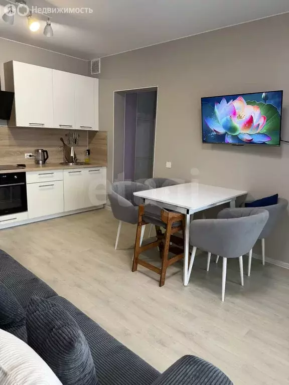 2-комнатная квартира: Тюмень, улица Павла Шарова, 44 (53.9 м) - Фото 2