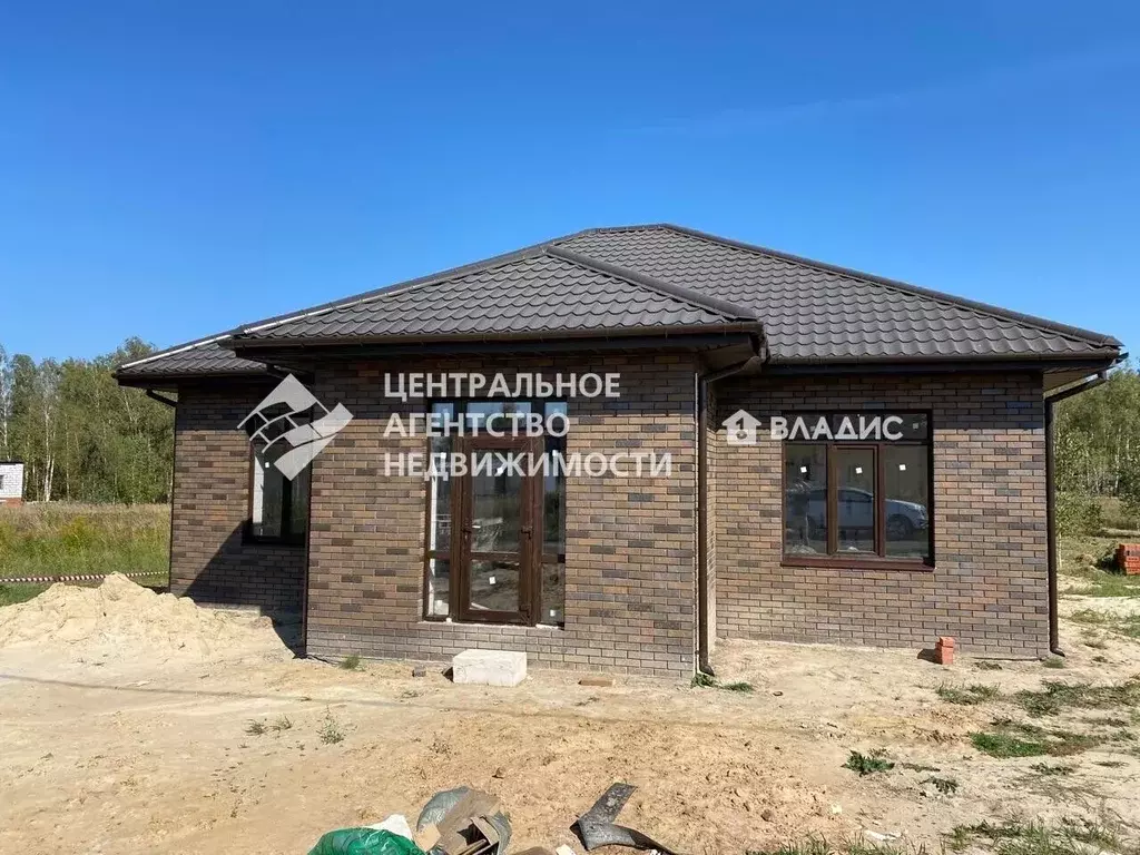 Дом в Рязанская область, Рязанский муниципальный округ, с. Семкино, ... - Фото 1
