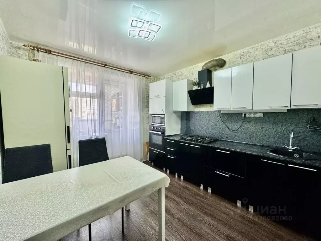 2-к кв. Башкортостан, Стерлитамак ул. Строителей, 28 (54.0 м) - Фото 1