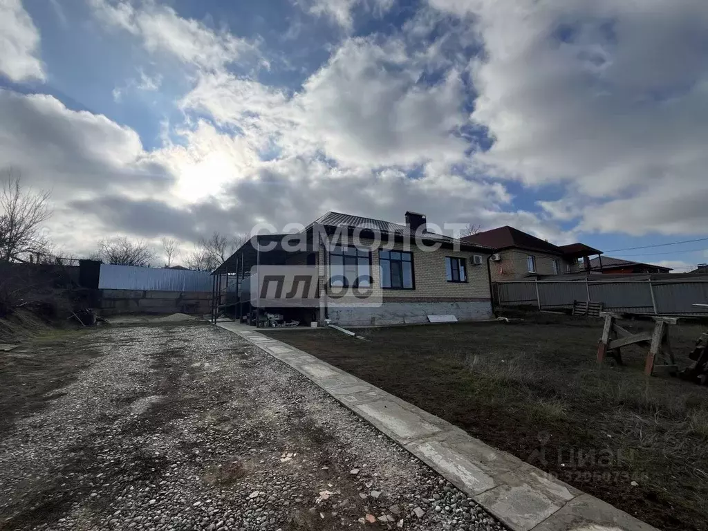 Дом в Калмыкия, Элиста ул. Парковая (140 м) - Фото 2