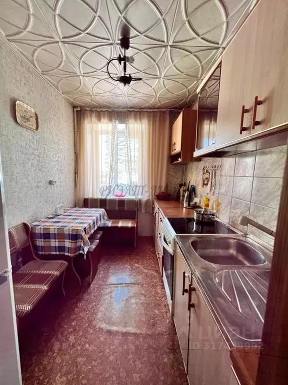 3-к кв. Алтай, Горно-Алтайск ул. Валерия Чаптынова, 28 (57.0 м) - Фото 0