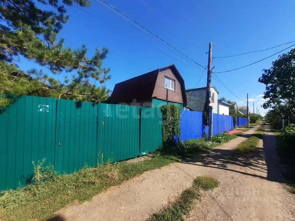 Дом в Саратовская область, Энгельсский район, Красноярское ... - Фото 1