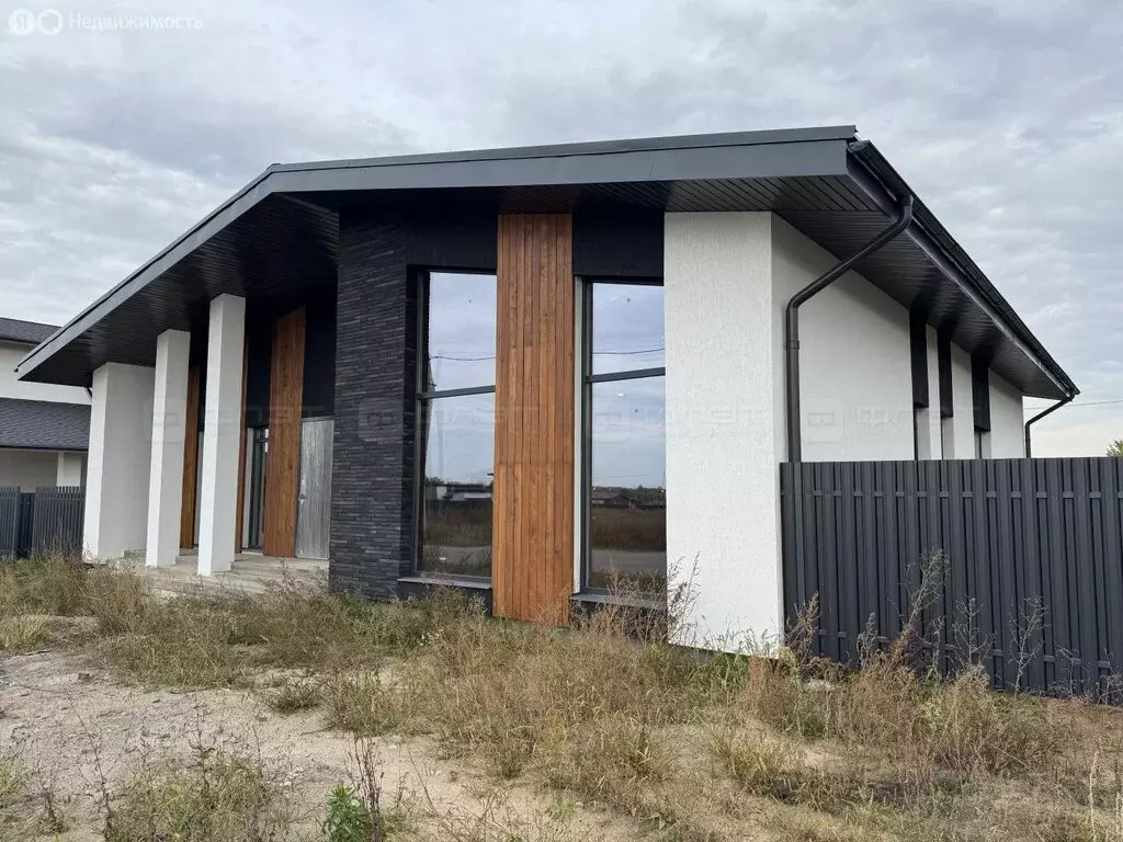 Дом в село Столбище, улица Ивана Матвеева, 2 (148 м) - Фото 1