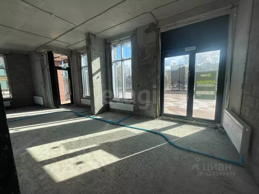 Торговая площадь в Тюменская область, Тюмень Новгородская ул., 9А (90 ... - Фото 1