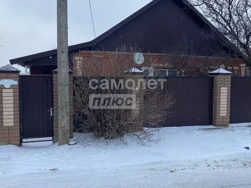 Дом в Калмыкия, Элиста заезд Кирбазарный, 10 (100 м) - Фото 2