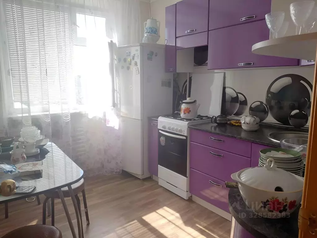 2-к кв. Башкортостан, Ишимбай ул. Докучаева, 4 (54.0 м) - Фото 1