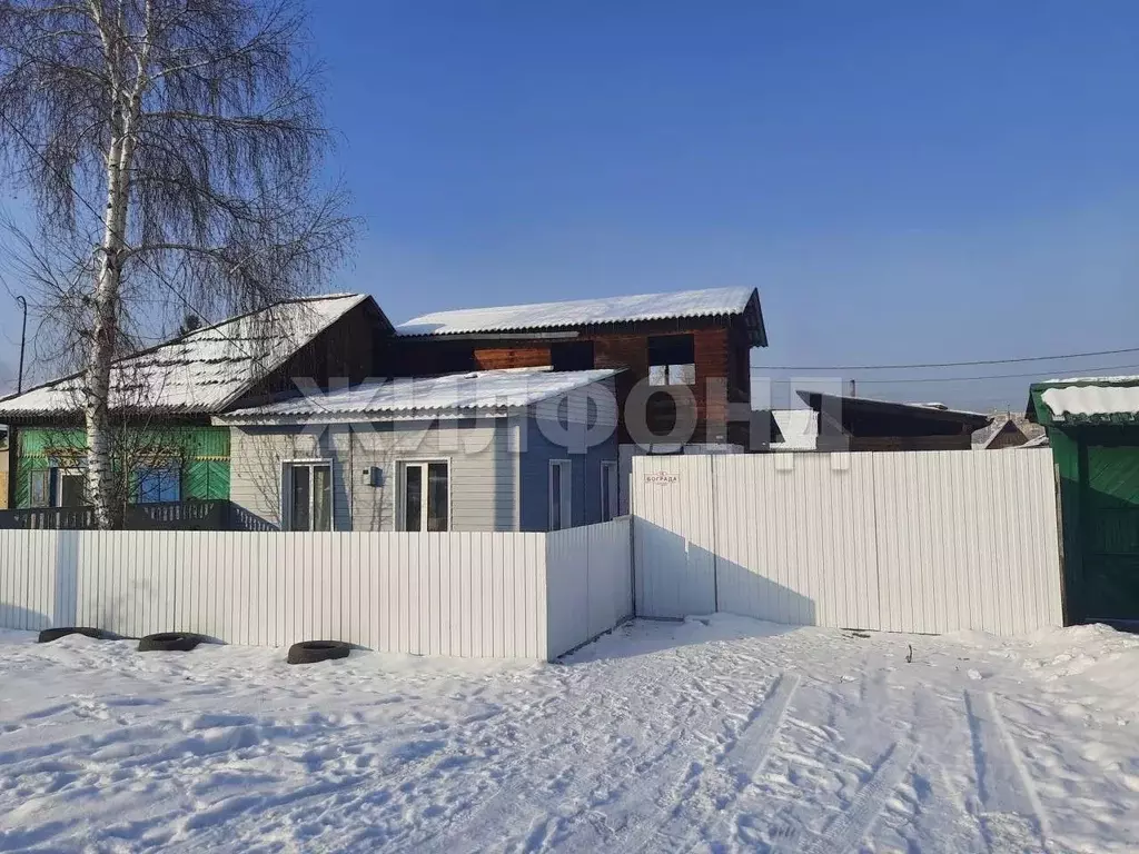 Дом в Хакасия, Абакан ул. Бограда (100 м) - Фото 1