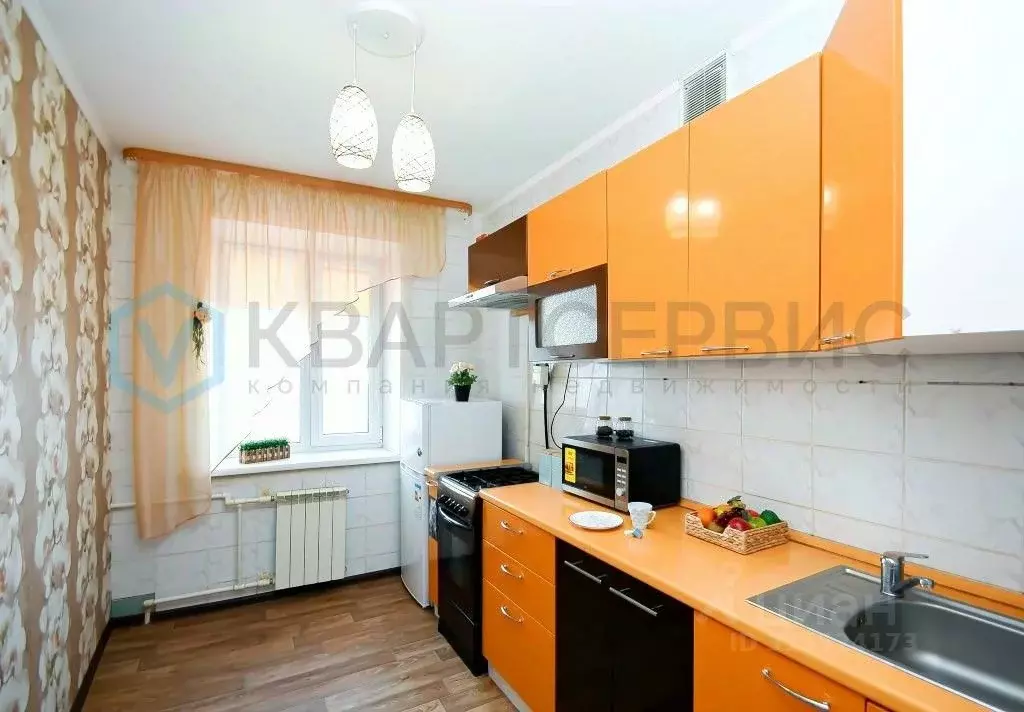 2-к кв. Омская область, Омск ул. 8-я Кировская, 101 (51.3 м) - Фото 0